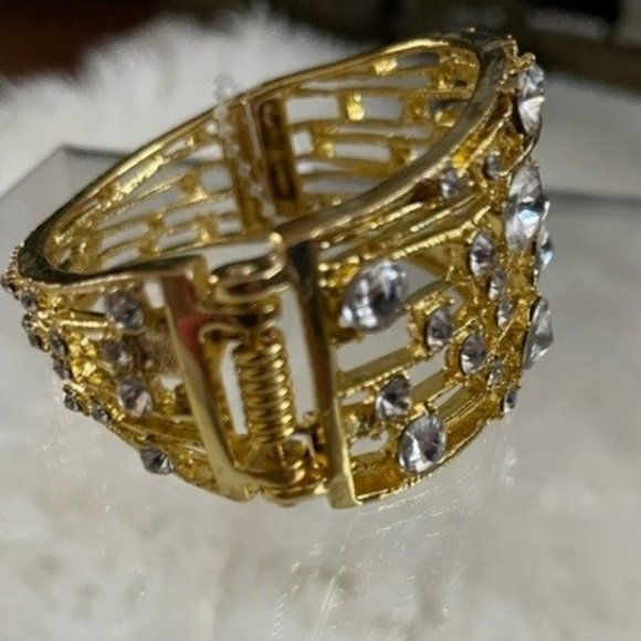 Rhinestone Crystal Hinge Cuff Bracelet - Picture 6 of 7
